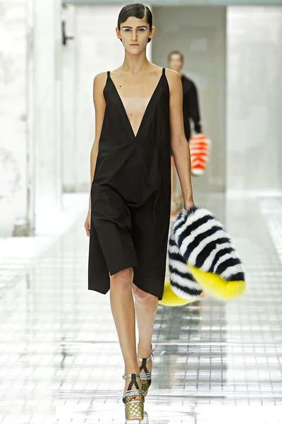 Look 38